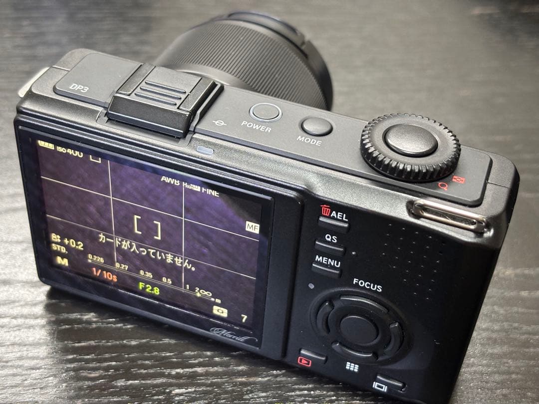 美品◎SIGMA DP3 Merrill*純正バッテリー6個*三脚つき