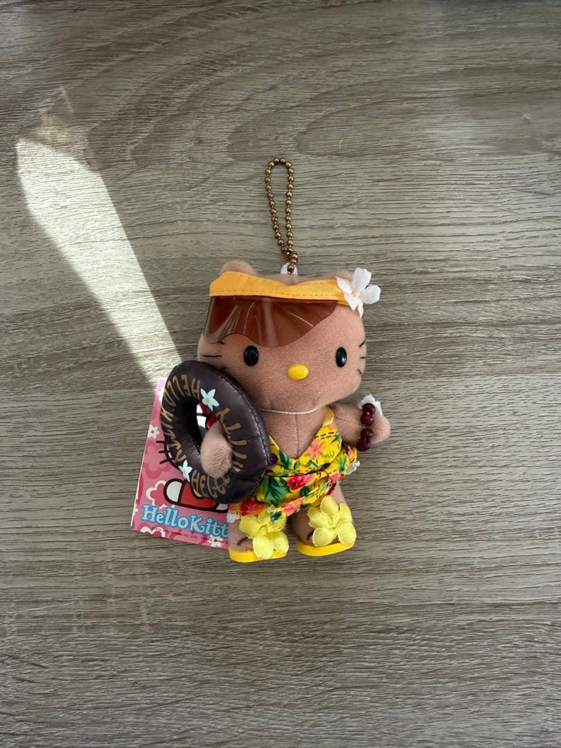 ハローキティ キーホルダー　ぬいぐるみ　黒ギャル