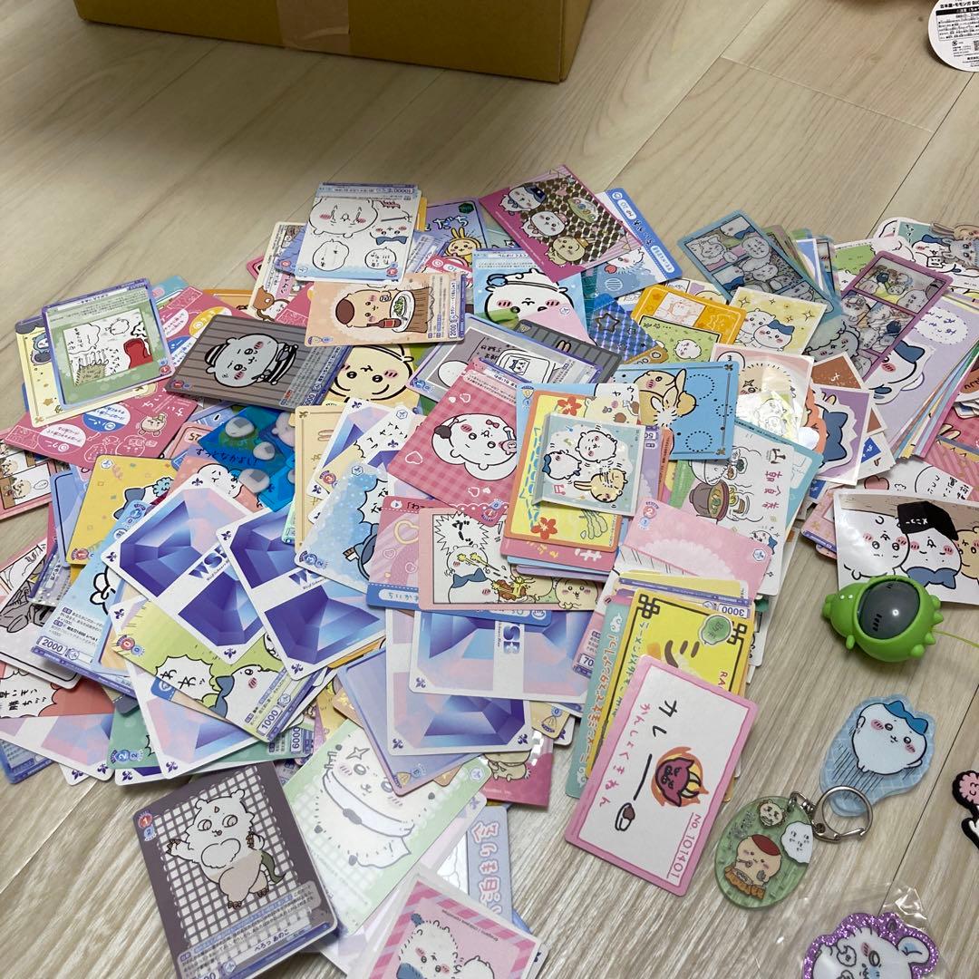 ちいかわ　ぬいぐるみ　カード　シール　ガチャ　フィギュア　マスコット