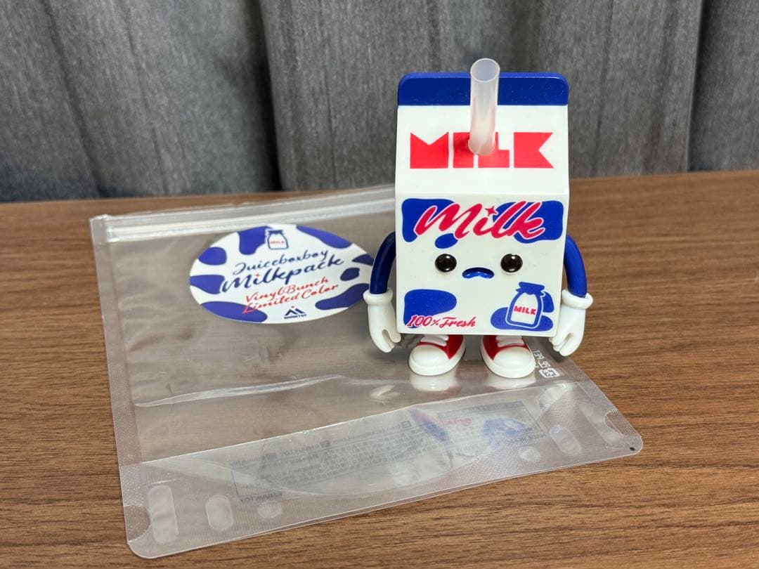 MUUKTOY ジュースボックスボーイ MILK PACK