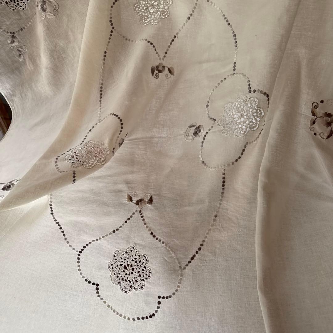 SALE❣️フランスアンティークஐ⋆*花柄とドイリー刺繍のクロスஐ