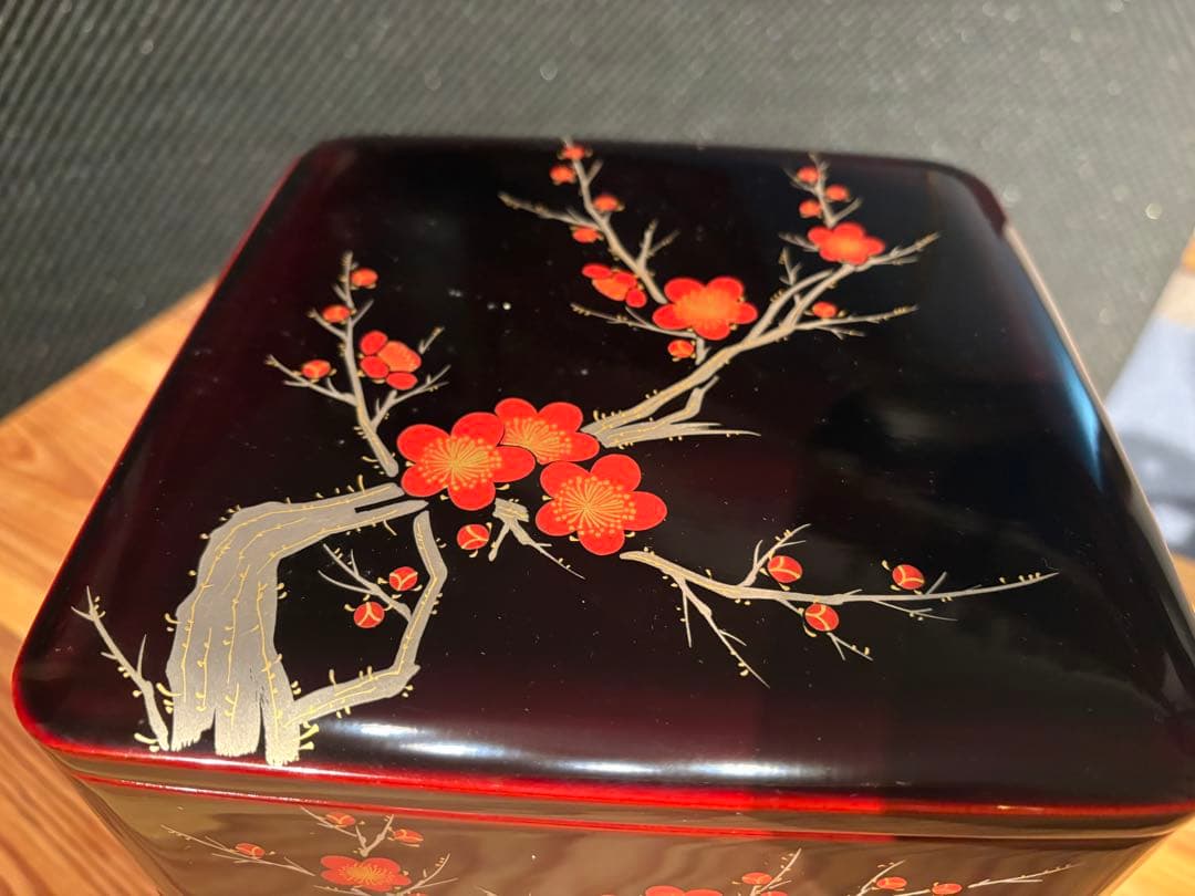 【新年売り尽くし値下げ】京漆器 蒔絵三段重（茶事用重箱）「蒔絵梅花 重箱」未使用