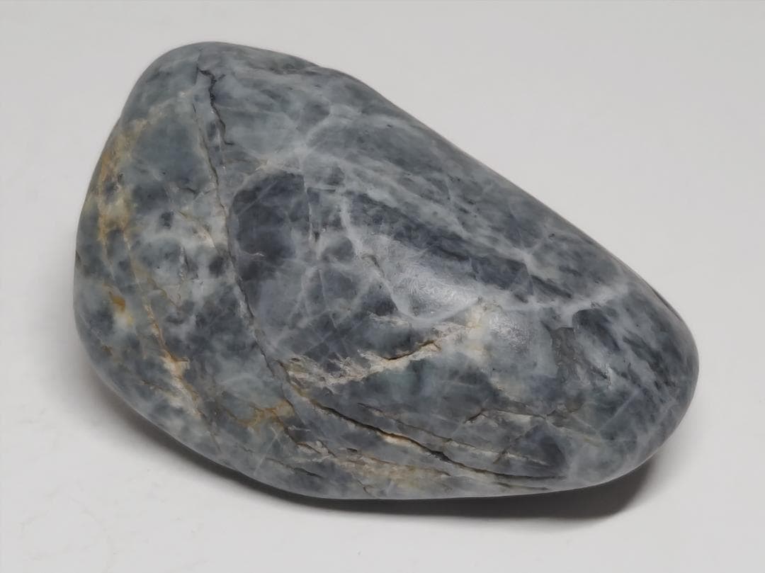 糸魚川㊹ 翡翠 94g ヒスイ 原石 鑑賞石 自然石 誕生石 鉱物 鉱石 水石