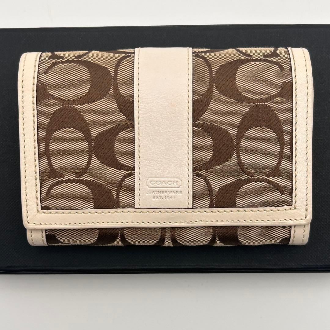 ✨美品✨ COACH コーチ 二つ折り財布 ホワイト シグネチャー 折り財布