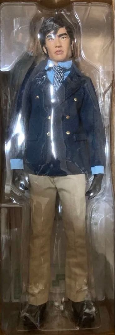 メディコム・トイ　仮面ライダー　RAH 本郷猛　紺ブレザー