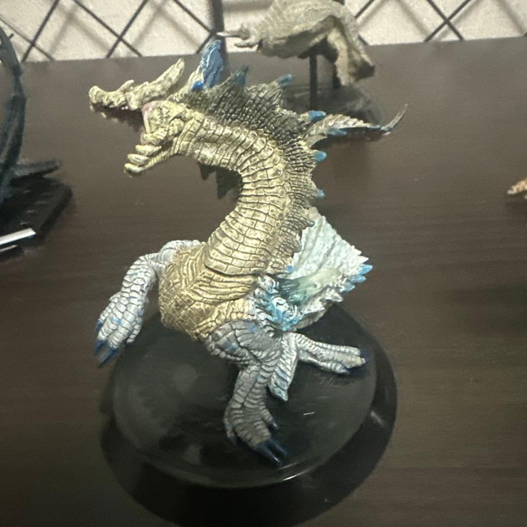 モンハン　フィギュア 6体セット スタンド付き　モンスターハンター