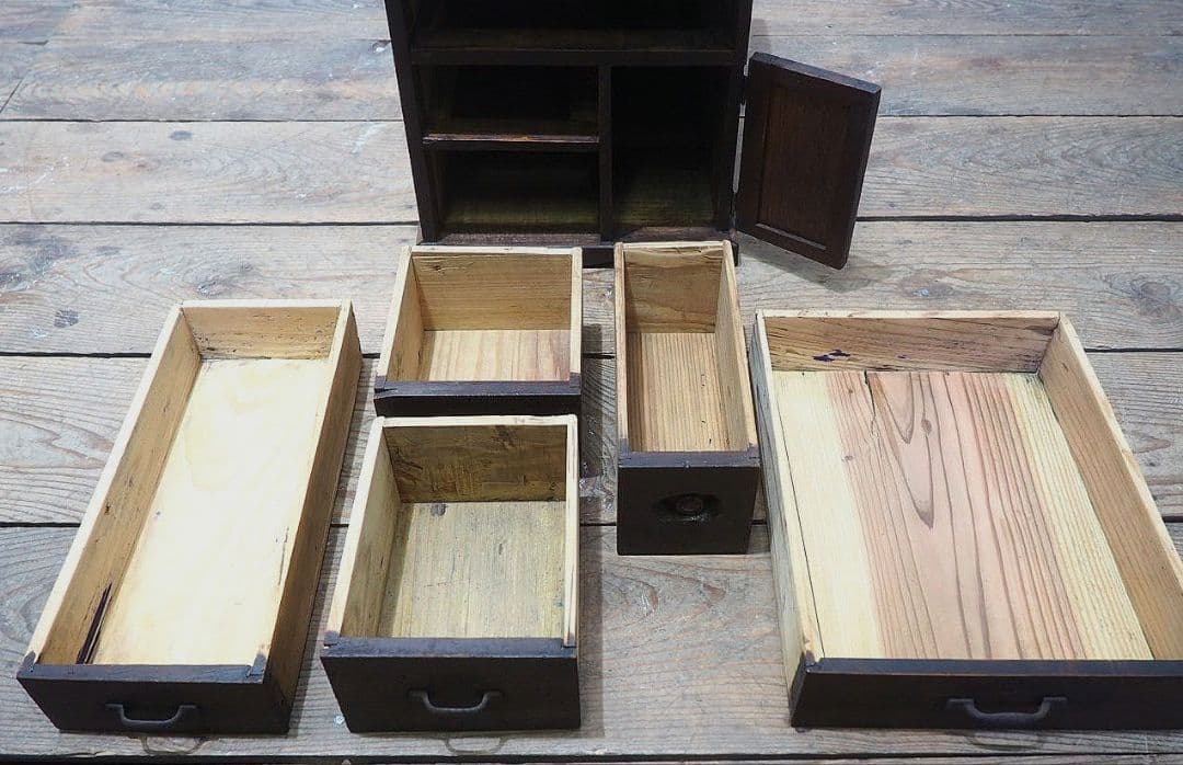 1352 小ぶりな収納棚　小引き出し　ケース　レトロ　小物入れ　アンティーク