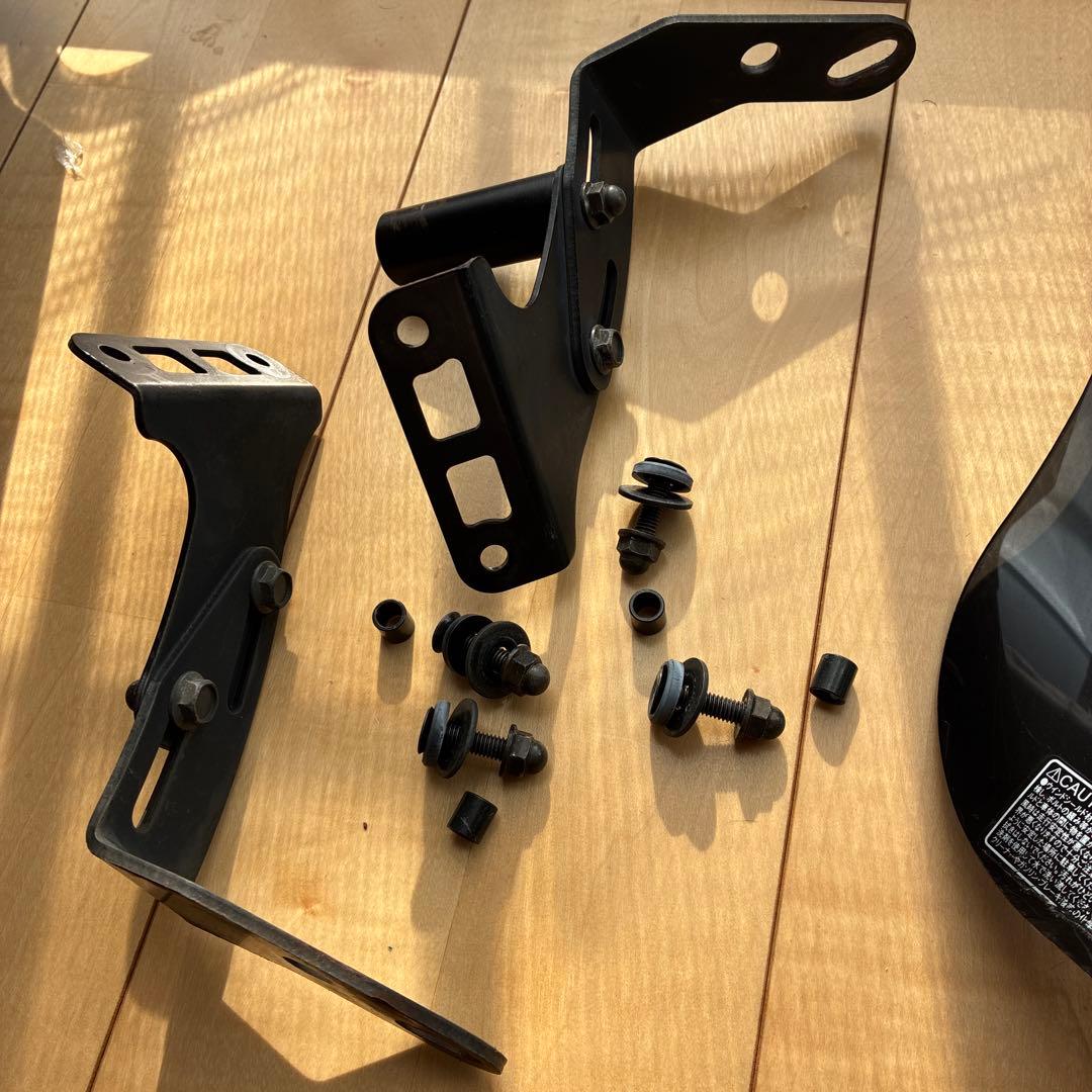 中古品。デイトナ　ウインドシールドss pcx／アドレスv125 ネジキット完備