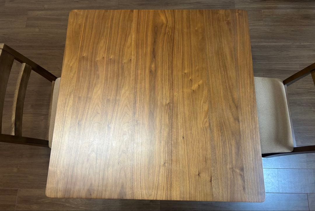 引き取り希望！ダイニングテーブルと椅子の3点セット1年４ヶ月使用7月中旬まで出品