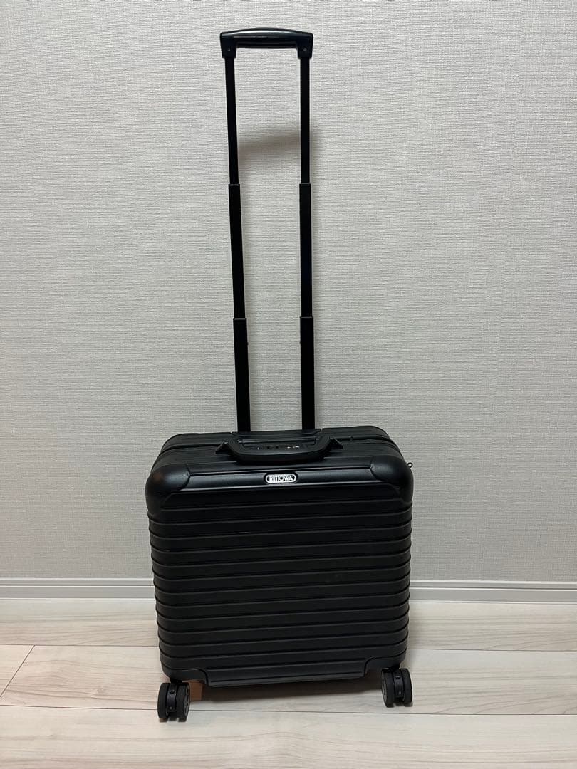 REMOWA（リモワ サルサ）　27L　キャリーケース　４輪