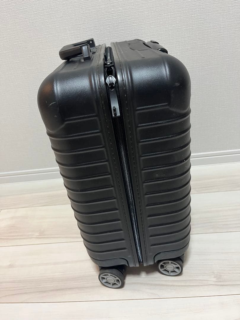 REMOWA（リモワ サルサ）　27L　キャリーケース　４輪