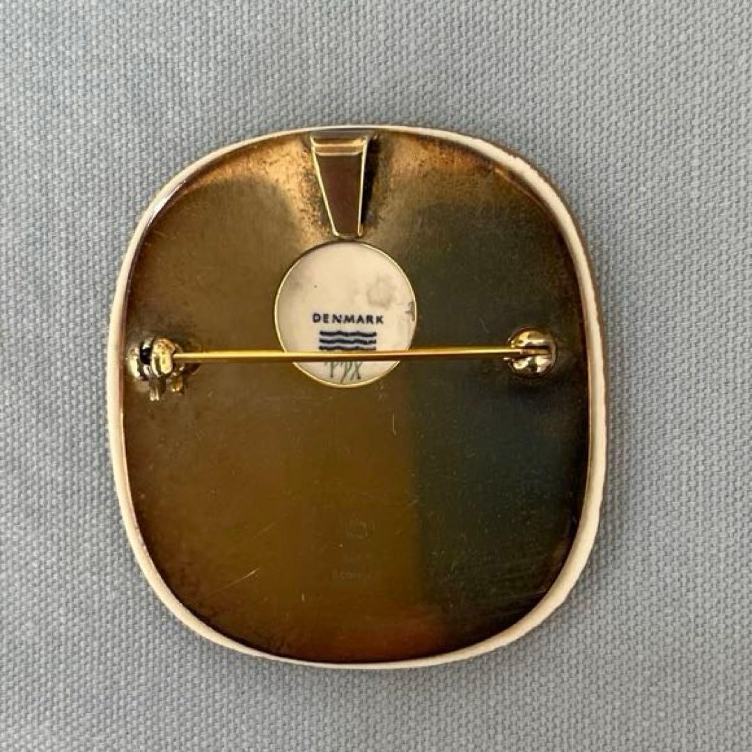 ロイヤルコペンハーゲンのブローチ兼ペンダント