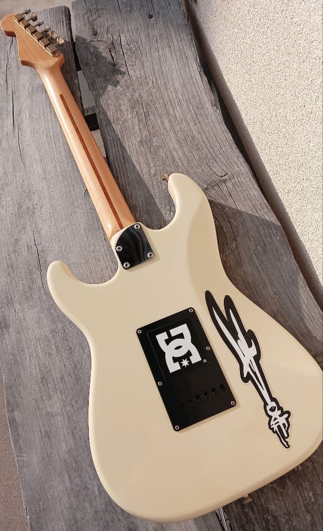 フェンダージャパンエアロダインミディアムスケール