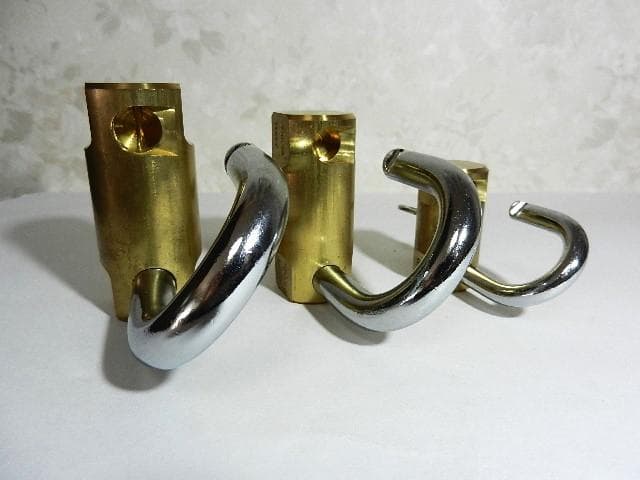 イタリア「Ｖｉｒｏ」ブランドシリンダー南京錠３点