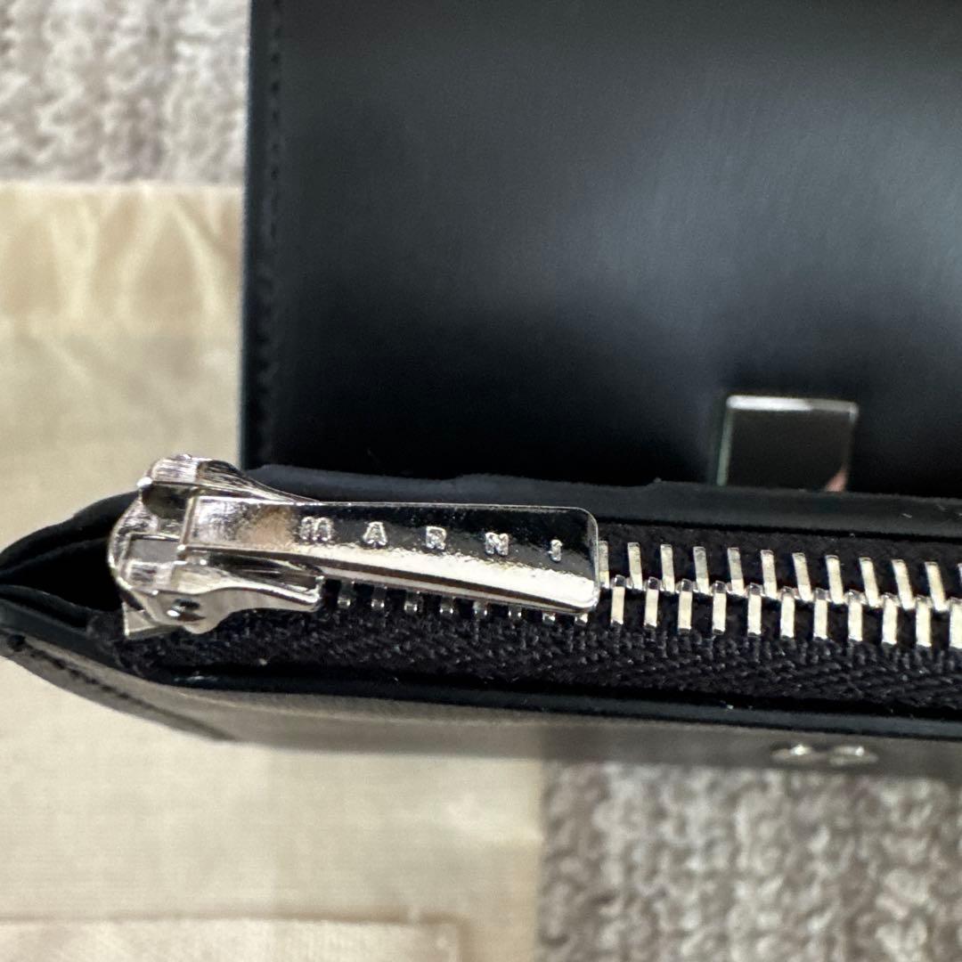 お値下げ中！未使用品　マルニ　MARNI ブラック 三つ折り財布