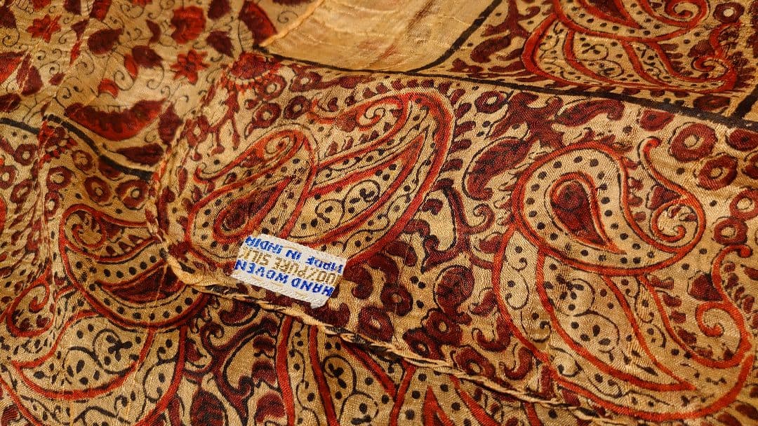 インドシルク　シルク　スカーフ　絹織物　１枚