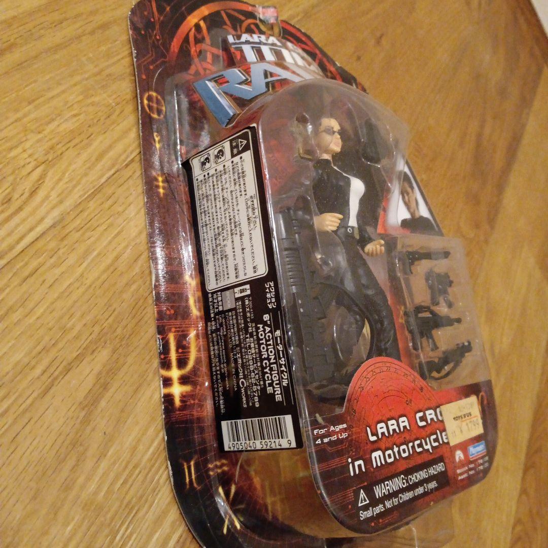 新品 トゥームレイダー ララ・クロフト イン モーターサイクル ギア フィギュア