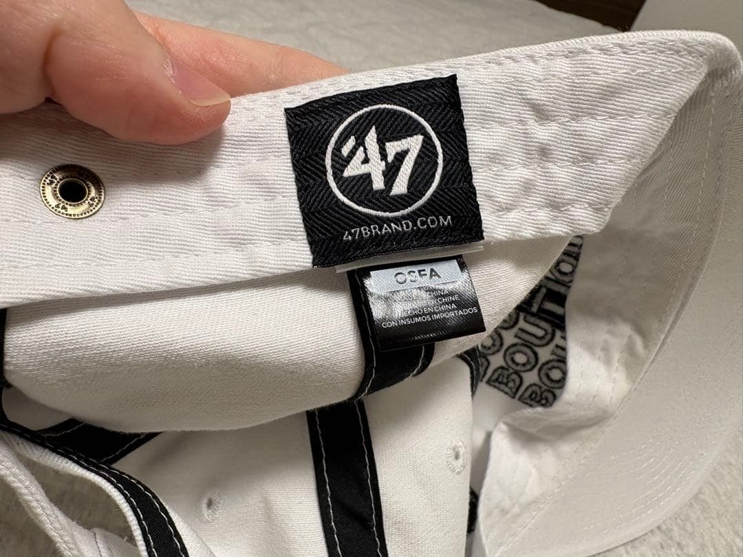 BOUTIQUE NEAT 金子恵治47 Brand キャップ ホワイト