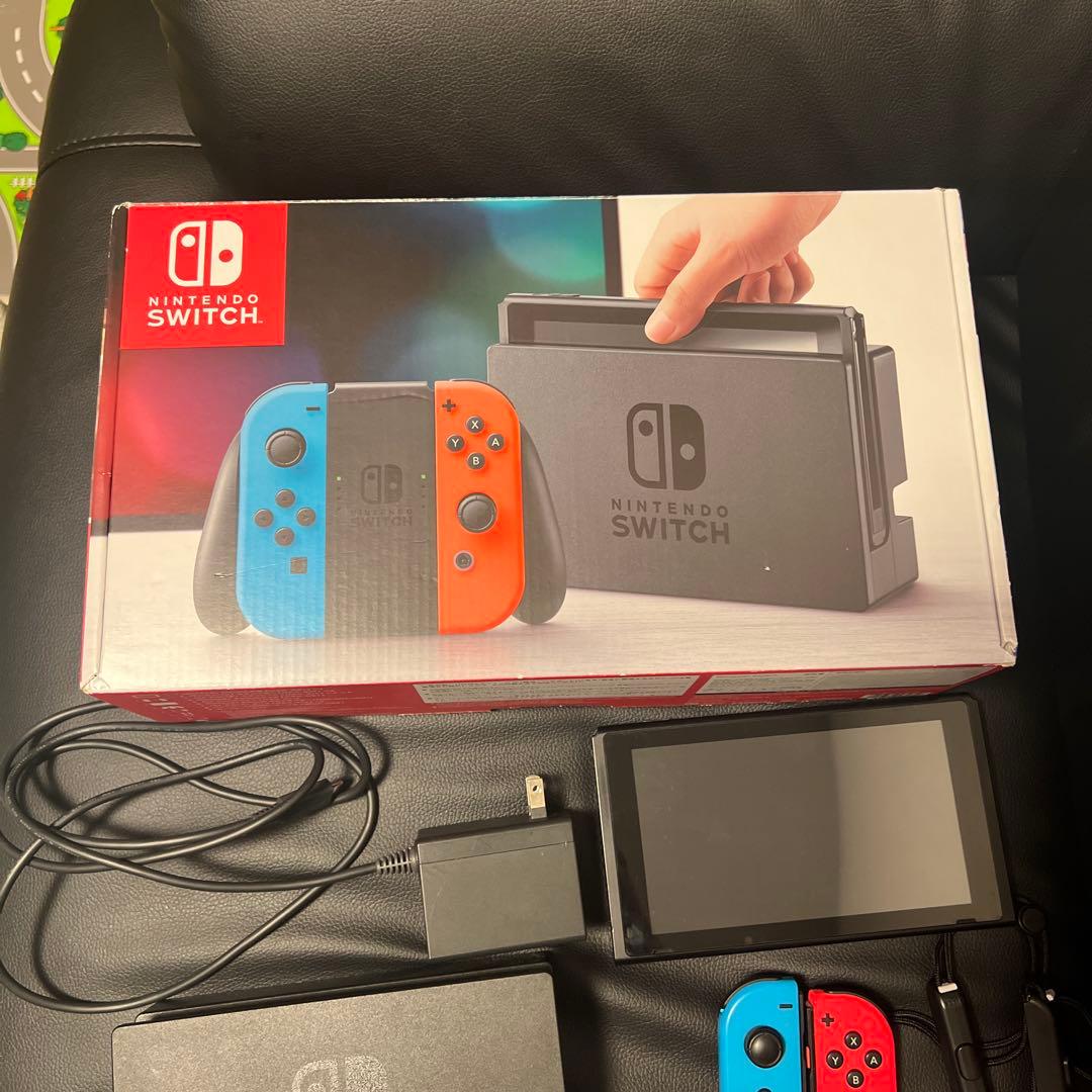 Nintendo Switch スイッチ本体　ネオンレッド/ネオンブルー