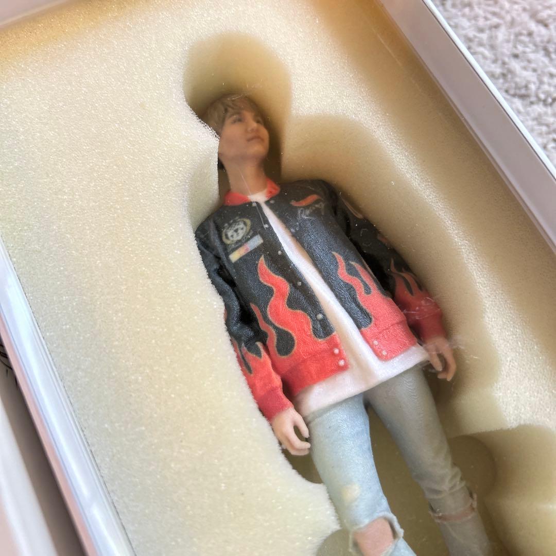 BTS SK telecom テレコム公式　フィギュア　ユンギ　15cm