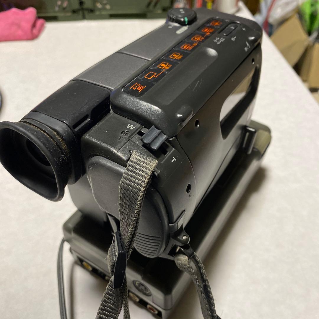 訳あり品　SONY VideoHi8 Handycam CCD-TR11 ②