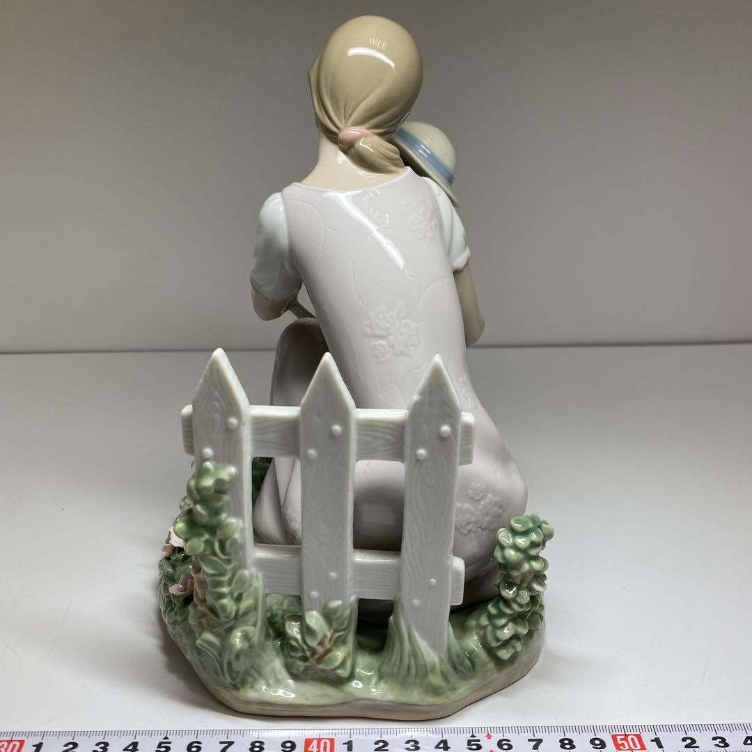 リヤドロ　ママのお手伝い　高さ23.5㎝　幅約21㎝　東な7-0921⭐︎1F