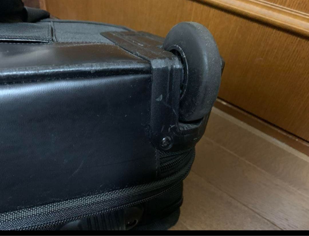 TUMI 黒 キャリーオンバッグ　トゥミ キャリーバッグ【型番26003D4】