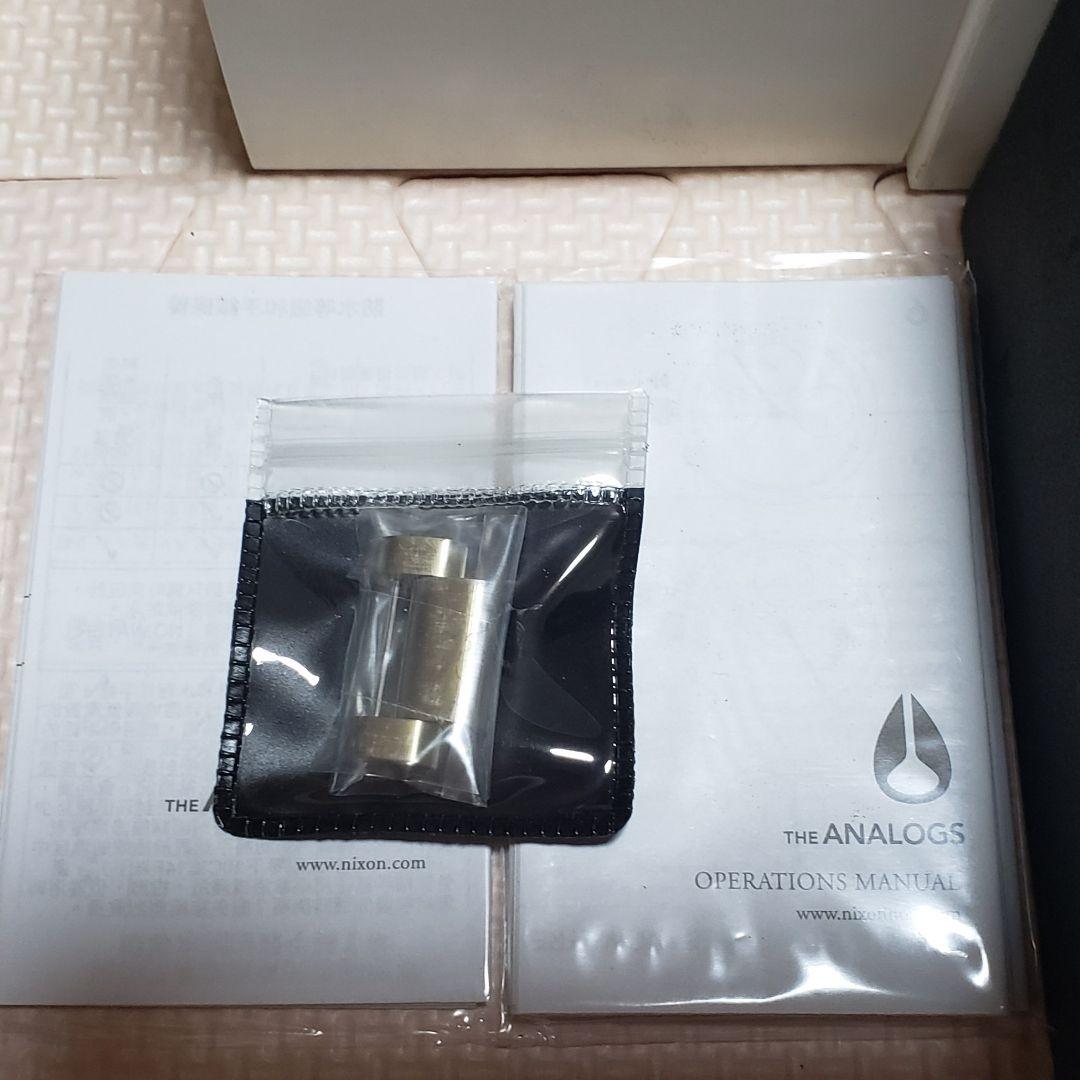 専用出品中【ほぼ未使用・美品】ニクソン 腕時計 51-30 ゴールド 美品