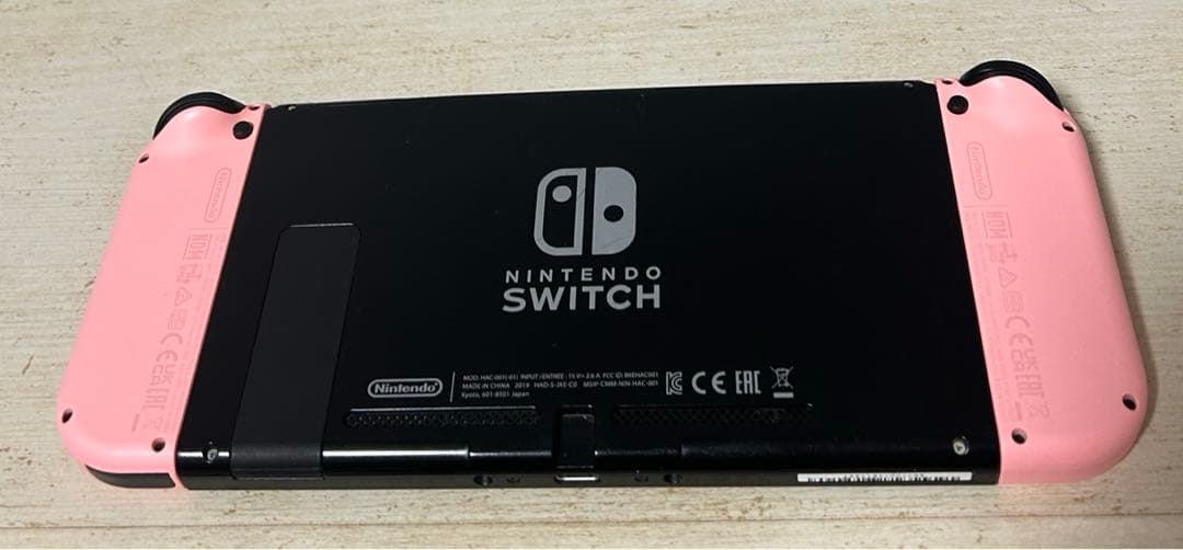 Nintendo Switch 本体　スイッチ　ピンクコントローラー