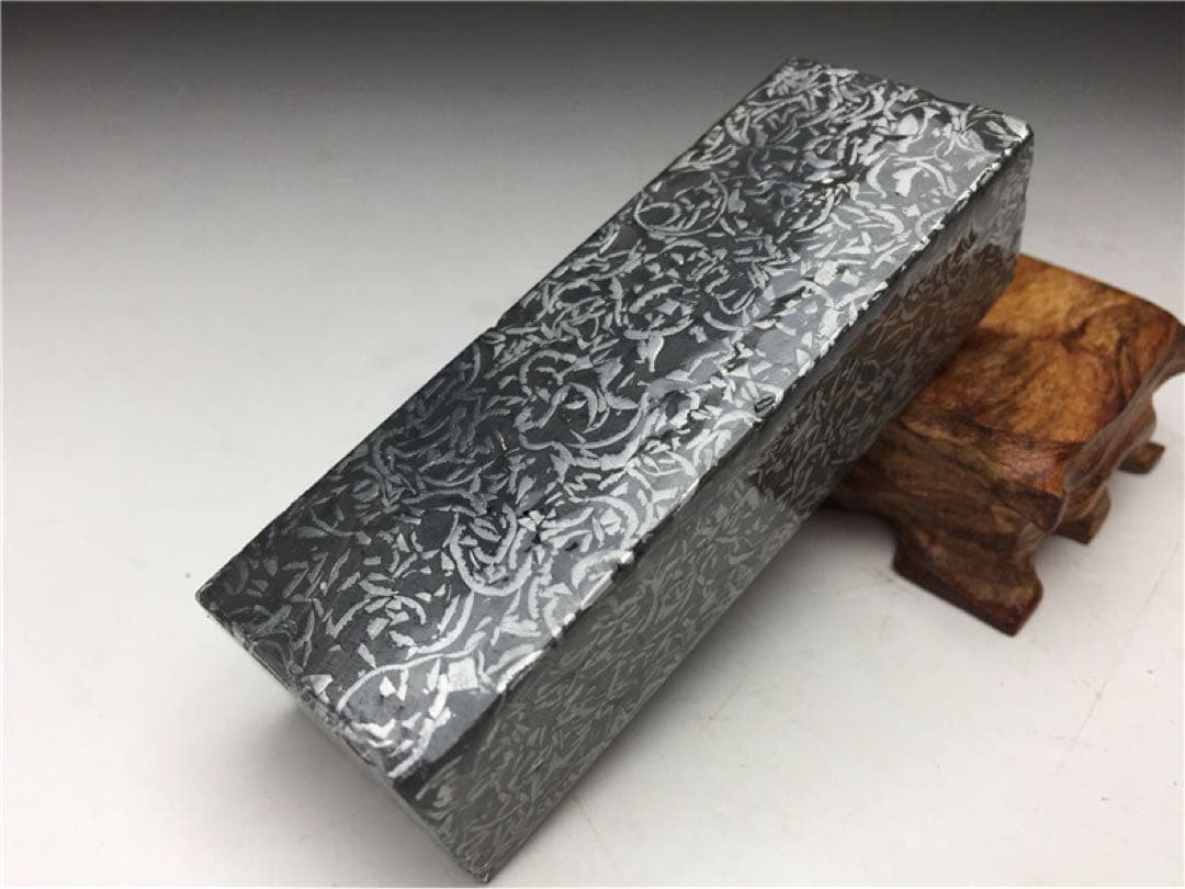 ☆クリスマス特価☆ 希少 鉄隕石・ムオニオナルスタ 磁石に付く コーティング済