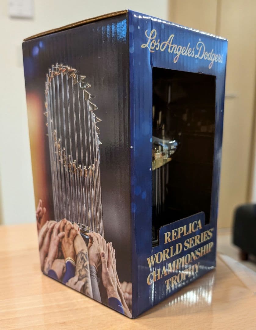 ワールドシリーズチャンピオンシップ　トロフィー　レプリカ