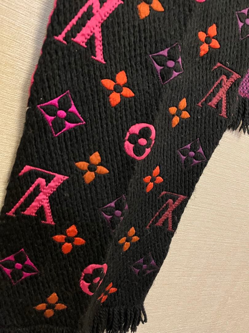 【年始お年玉値下】レア！ルイヴィトン マフラー エシャルプ ブラックレインボー