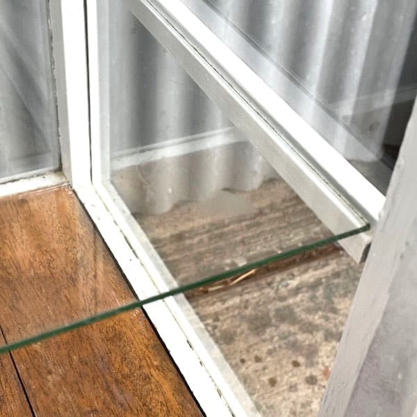 関西限定　送料別　４面ガラスショーケース　飾り棚　ビンテージ家具