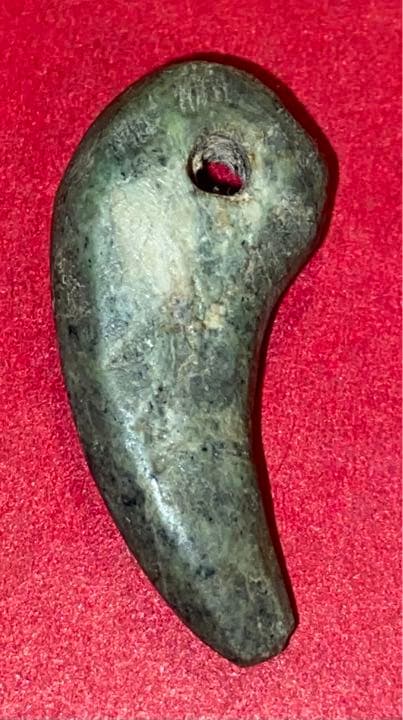 【勾玉・管玉】勾玉 曲玉 古墳時代 出土品 翡翠 緑石 考古 古美術 アート