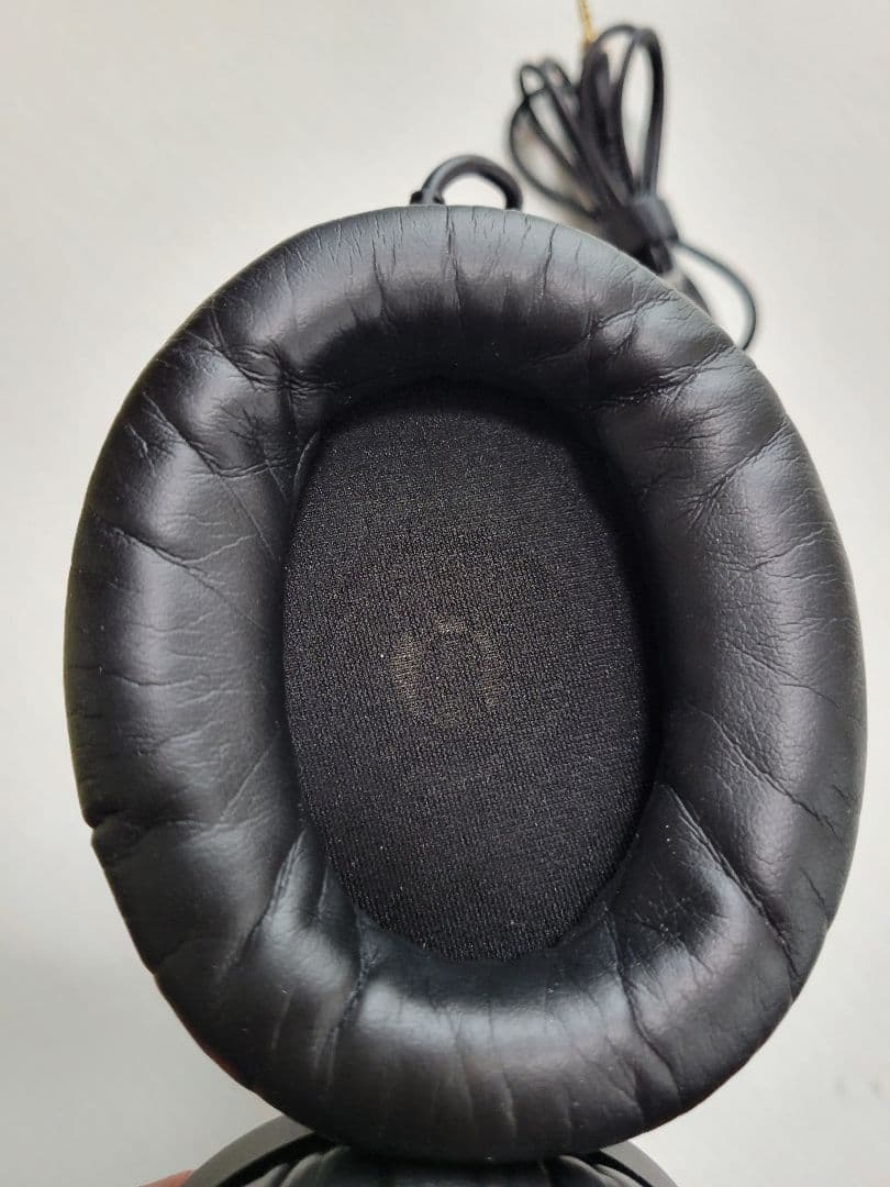 Sennheiser HD 300 PRO オーバーイヤーヘッドフォン