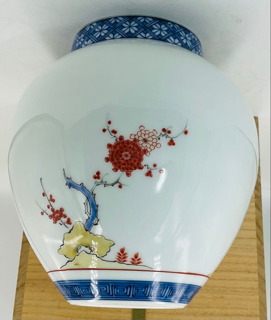 【83】◉人間国宝・酒井田柿右衛門先生　赤絵花瓶　桐箱◉