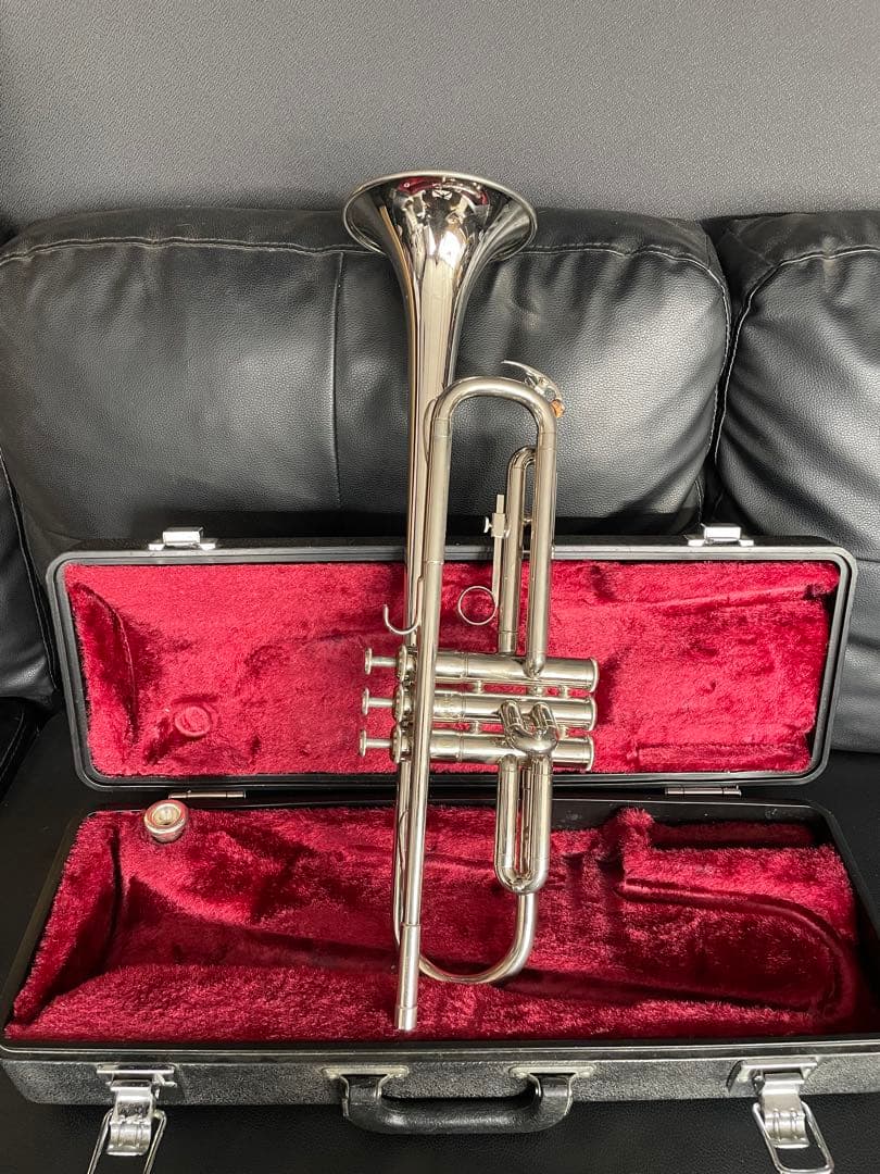 美品YAMAHAトランペット YTR1310 シルバー　ヤマハ 管楽器