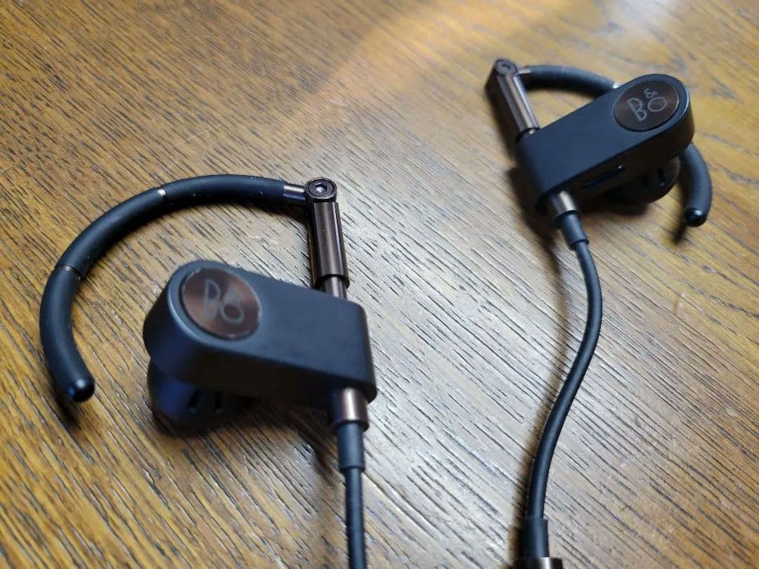 美品　箱付き　B&O EARSET ワイヤレスイヤホン