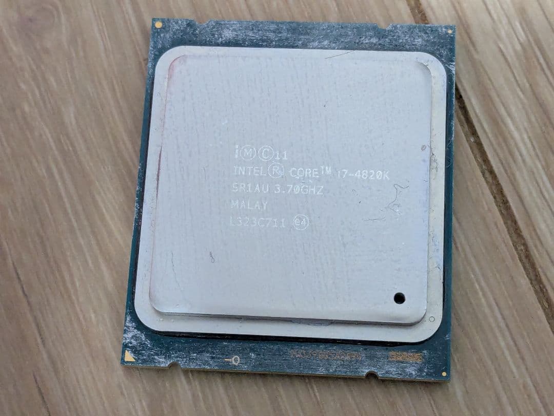 中古 CPU Intel Core i7-4820K 3.70GHzクーラー付き