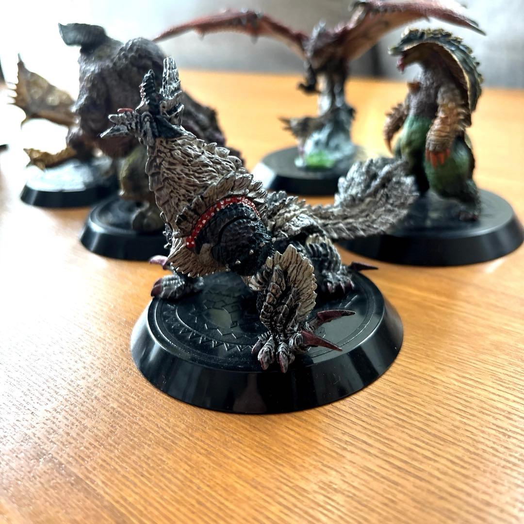 モンスターハンター　フィギュア　ぬいぐるみ　ストラップ　24体セット