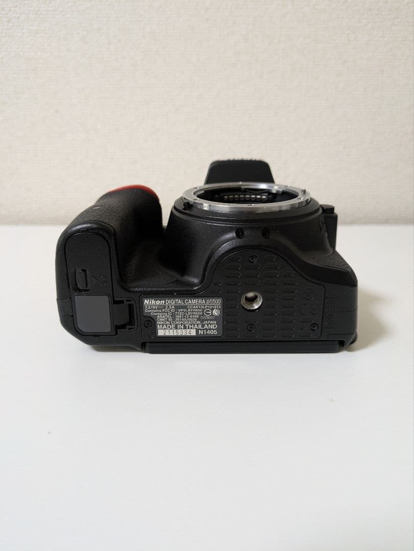 Nikon　D5500　＋　レンズセット ショット数4,136回　4.2%以下