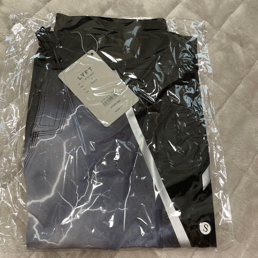 Lyft サーフパンツ　S 新品未使用品