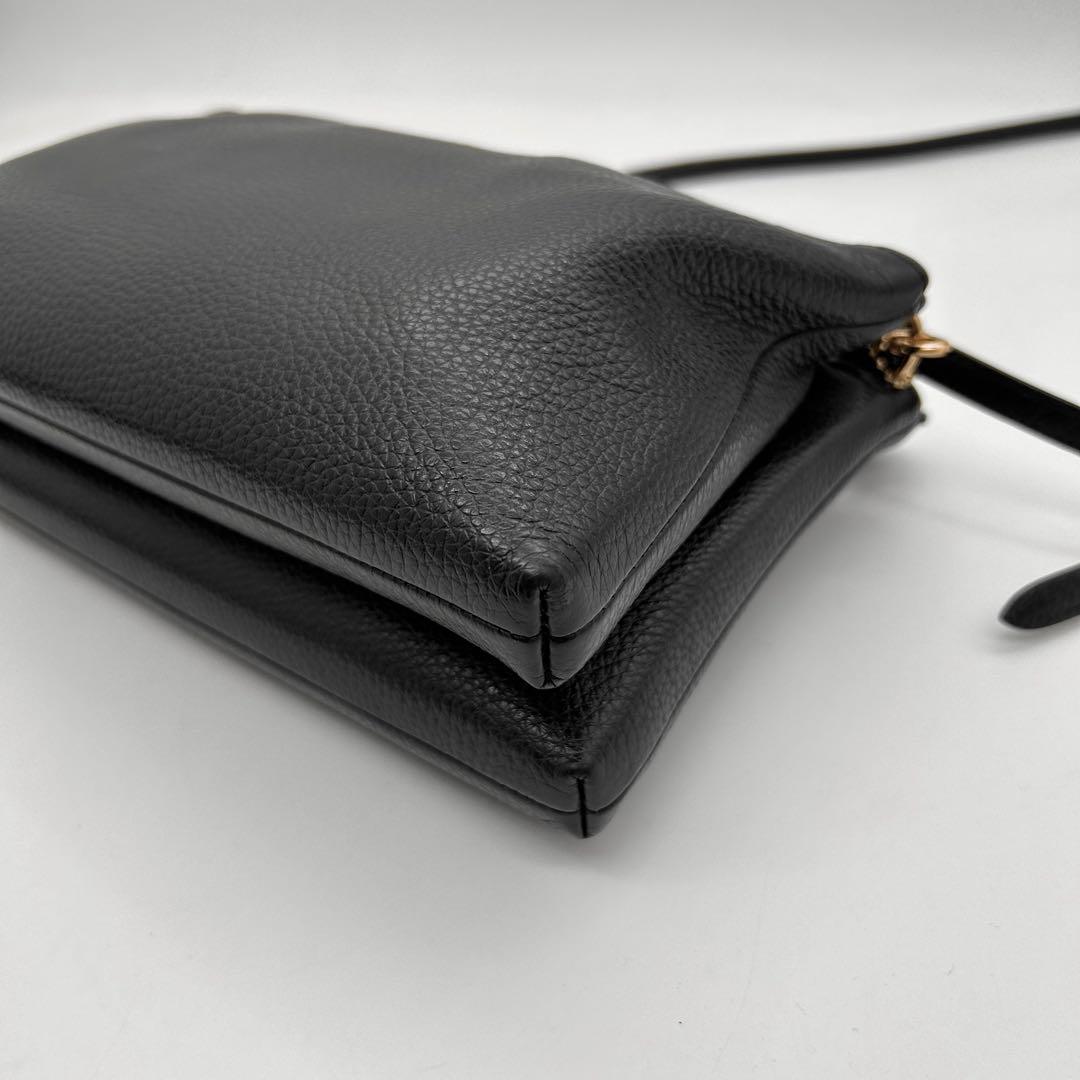 極美品　COACH　コーチ　ショルダーバッグ　二層　黒　レザー　ロゴ　斜め掛け◎
