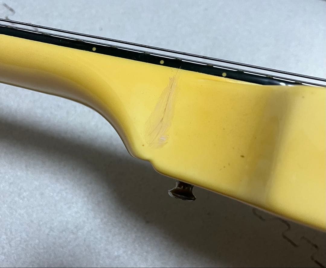 エレキギター　フライングV