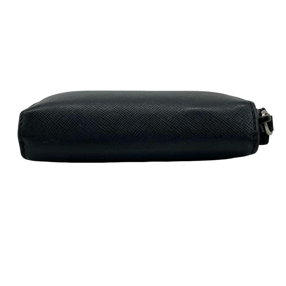 希少✨プラダ 二つ折り財布 三角ロゴ サフィアーノレザー ファスナー ブラック