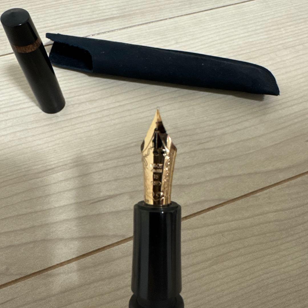 綴り屋　万年筆　漆黒の森