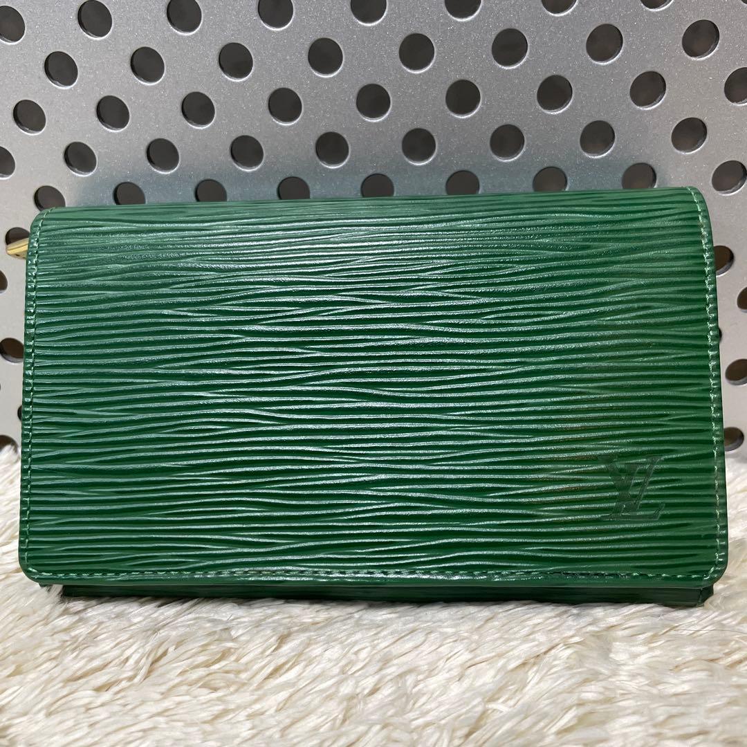 ルイヴィトン エピポルトフォイユ トレゾール 財布 L字ファスナ