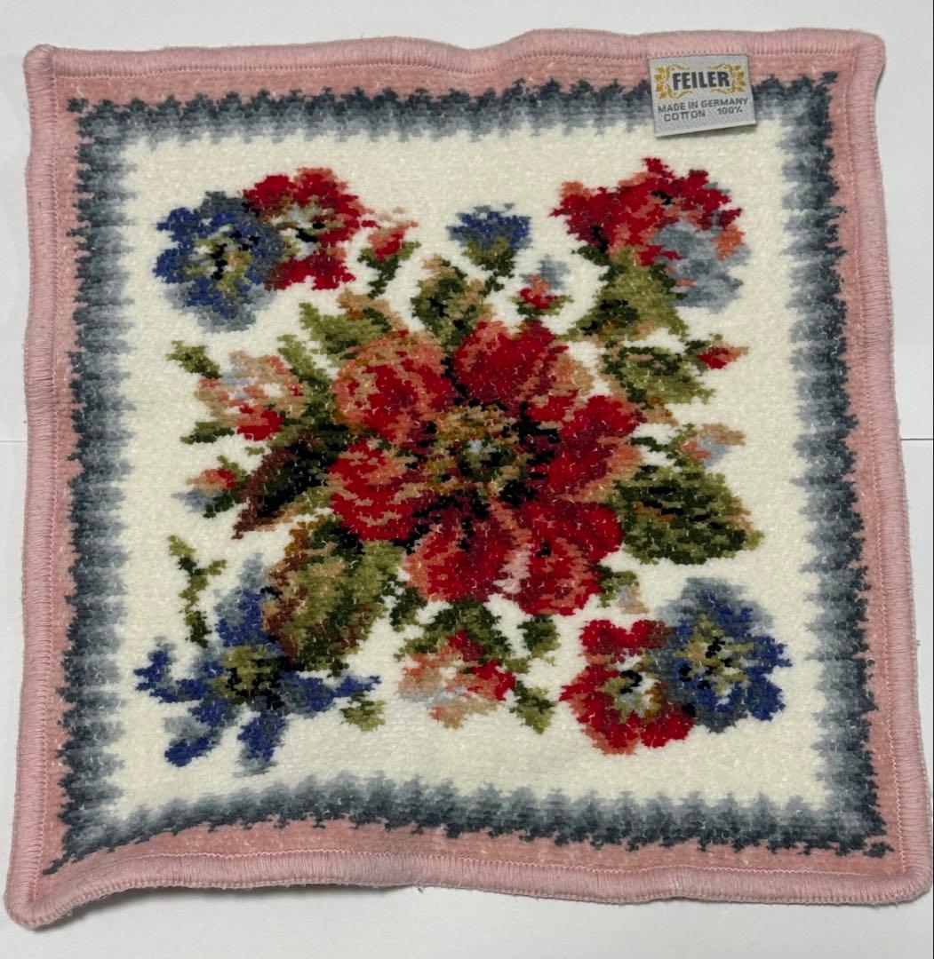 FEILER(フェイラー)（城・花・鳥デザイン）のハンカチ