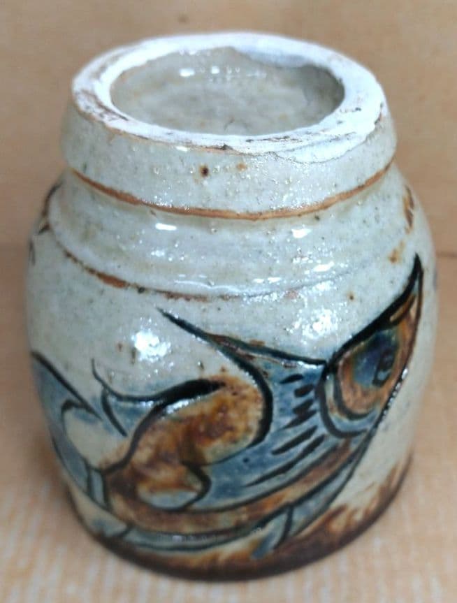 【本物保証】金城次郎 湯呑(魚紋）共箱(本人書付）栞 壷屋焼 人間国宝 美品