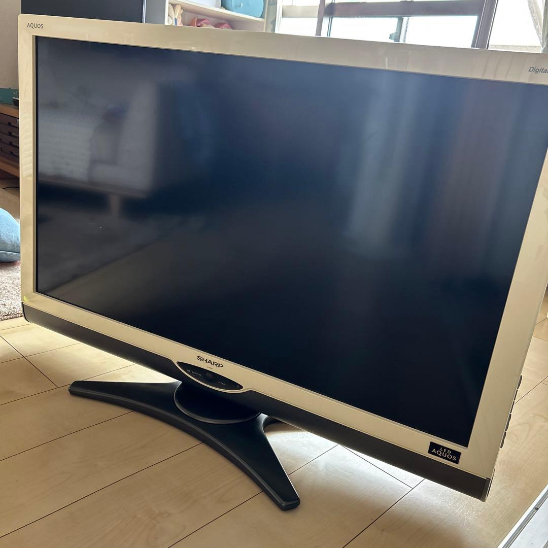 お値下げ！！送料込み　AQUOS 40インチ　喜多デザイン